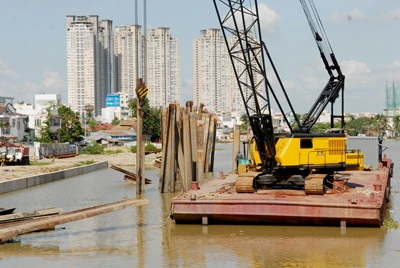 TPHCM: Nhiều công trình trọng điểm thi công chậm gây lãng phí