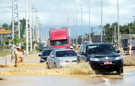 Giao thông miền Trung - Điệp khúc... chia cắt