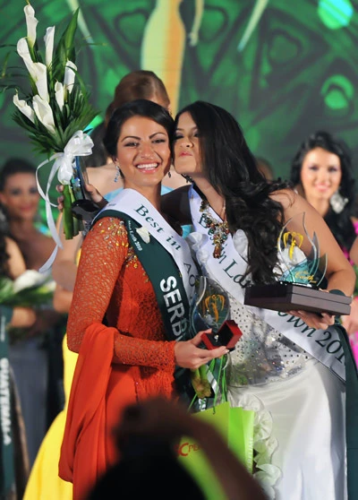 Cuộc thi Hoa hậu Trái đất năm 2010: Trao giải trang phục Áo dài Việt Nam và Thời trang dạ hội