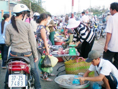 Hàng bình ổn giá: Nơi cần lại chưa có