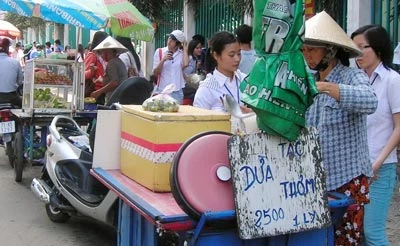 Dịch bệnh lại “bủa vây”