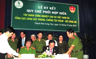 Tập đoàn Công nghiệp Cao su và Tổng cục Cảnh sát ký kết quy chế phối hợp hoạt động