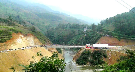 Na Lan nối những phiên chợ xa