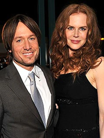 Nicole Kidman và Keith Urban có thêm con nhờ mang thai hộ