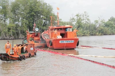 Cần Giờ: Va chạm tàu trên sông Lòng Tàu, một tàu chở đá bị chìm