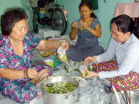 Bếp cơm từ thiện tại gia