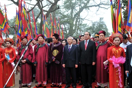 Giỗ Tổ Hùng Vương 2011 - Thành kính tri ân Tổ tiên