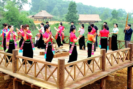 Festival Thanh niên các dân tộc Việt Nam 2011: Thắm tình đoàn kết các dân tộc