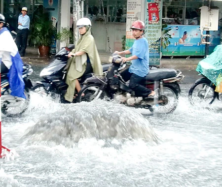 Chậm khắc phục cống nghẽn do đào đường