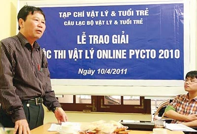 Nhà vật lý, dịch giả Phạm Văn Thiều: Góp sức mọn thổi lên ngọn lửa lớn