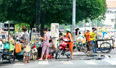 Văn minh đô thị - Nhiều nơi còn nhếch nhác