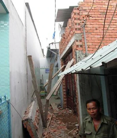 Sập tường nhà, một công nhân thiệt mạng