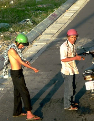 Phản hồi loạt bài “Ma túy, mại dâm lộ thiên” - Mới giải quyết phần “ngọn”