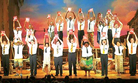 Vở nhạc kịch “The Book of Mormon” thắng lớn tại lễ trao giải sân khấu và nhạc kịch Mỹ 2011