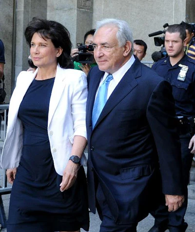 Cựu Tổng Giám đốc IMF, Dominique Strauss-Kahn, được tại ngoại