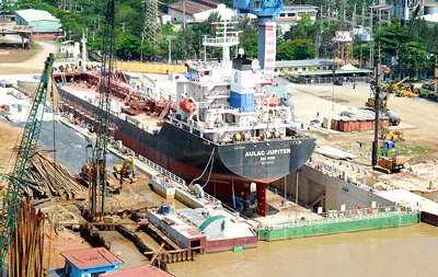 Khánh thành ụ khô sửa tàu lớn nhất khu vực phía Nam