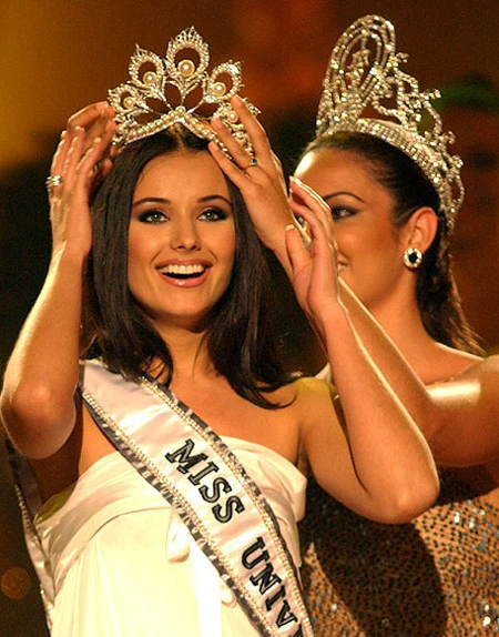 Oxana Fedorova đứng đầu bình chọn 60 năm cuộc thi Hoa hậu Hoàn vũ