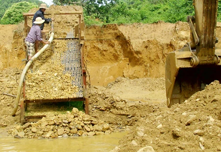 Thừa Thiên - Huế: Tan tác Khe Vàng