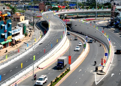 Đầu tư hạ tầng giao thông cho TPHCM - Sẽ xây dựng cơ chế đột phá