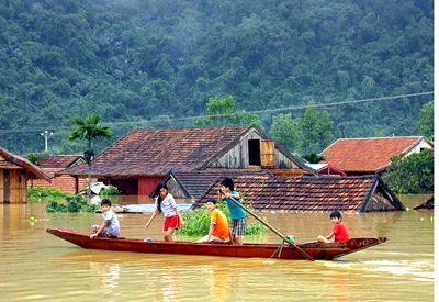 Miền Trung, Tây Nguyên, Đồng Tháp: Lũ dâng cao