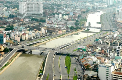 Bộ trưởng Bộ Giao thông Vận tải Đinh La Thăng: Sẽ có lộ trình phù hợp hạn chế xe cá nhân