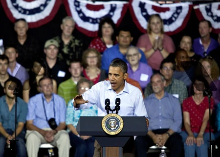 Ông Obama du hành bằng xe buýt vận động cho dự luật tạo việc làm