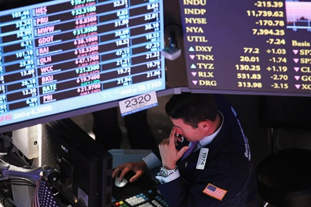 “Cú sốc” Hy Lạp nhấn chìm thị trường tài chính thế giới