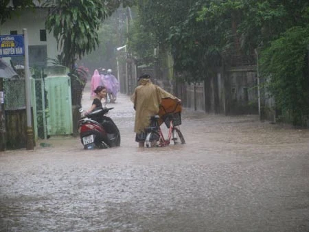 Mưa lớn gây ngập từ Thừa Thiên-Huế đến Bình Định