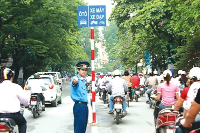 Hà Nội loay hoay chống ùn tắc giao thông