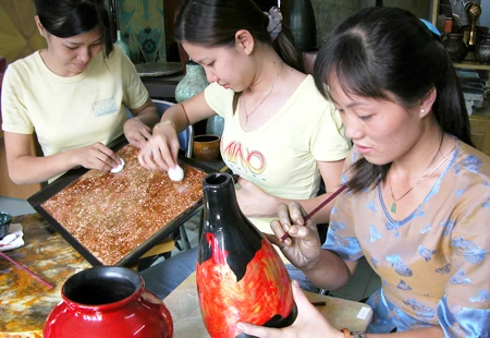 Năm 2012, doanh nghiệp phải ứng phó để vượt khó