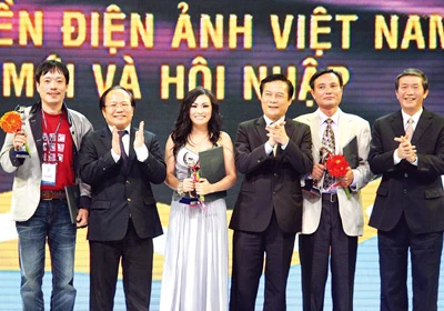 Liên hoan phim Việt Nam lần thứ 17 - Phim truyện nhựa không có Bông sen vàng