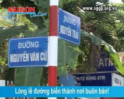 Lòng lề đường biến thành nơi buôn bán!