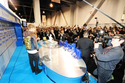 Triển lãm CES 2012 tại Mỹ: Sản phẩm mRobo gây bất ngờ cho khách tham dự