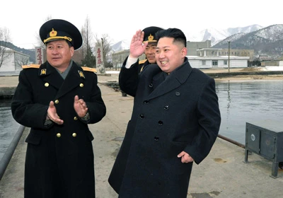 Nhà lãnh đạo CHDCND Triều Tiên Kim Jong-un ra lệnh phát quân lương cho dân