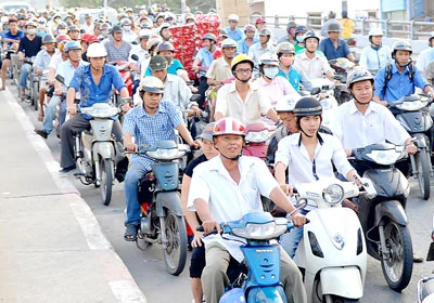 Chống ùn tắc và tai nạn giao thông - Phải quản lý giao thông tốt