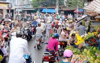 Hôm nay (1-3), kỳ họp thứ 4 HĐND TPHCM khóa VIII - Bàn giải pháp xử lý mạnh vi phạm giao thông