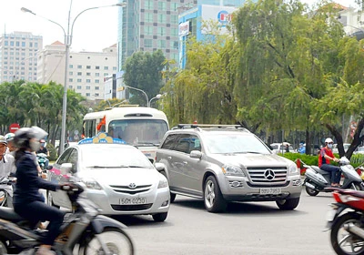 Thu phí ô tô lưu thông vào trung tâm TPHCM: Cần sự thống nhất và đồng thuận