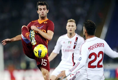 AC Milan (1) - AS Roma (6): Thách thức nhà vô địch