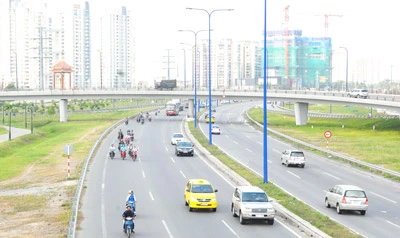 Xây dựng 3 tuyến đường lớn của TPHCM: Đẹp, hiện đại và an toàn