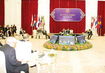 Bế mạc HNTĐ ASEAN lần thứ 20, Thủ tướng Nguyễn Tấn Dũng: Đề xuất đảm bảo an ninh nguồn nước Mekong và hàng hải ở biển Đông