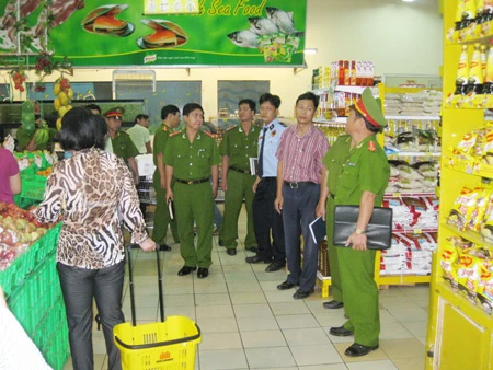 Kiểm tra an toàn phòng cháy chữa cháy tại các trung tâm thương mại: Khắc phục ngay các sai phạm