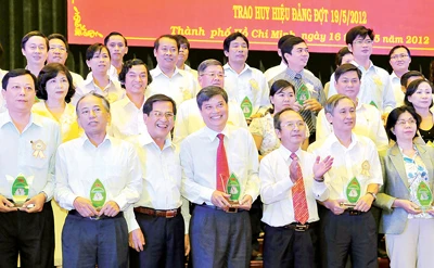 Tổng Bí thư Nguyễn Phú Trọng: Học Bác để mỗi người tốt hơn, trong sáng hơn và dân tộc ta mãi trường tồn