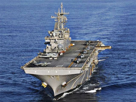 Tàu USS Essex của Hải quân Mỹ va chạm tàu chở dầu ở Thái Bình Dương