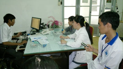 Kỳ thi đại học năm 2012 - Tỉ lệ thí sinh làm thủ tục dự thi cao