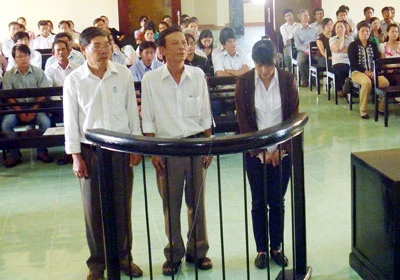 Nguyên Hiệu trưởng trường Cao đẳng nghề Phú Yên lãnh 15 tháng tù
