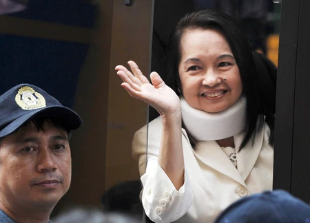 Cựu Tổng thống Philippines Arroyo được tại ngoại