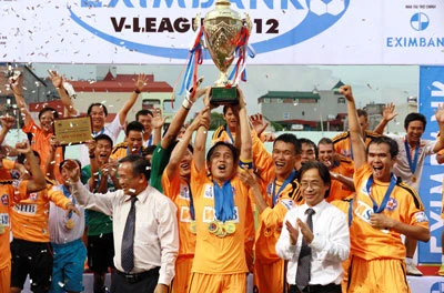 Kết thúc V-League 2012: Đà Nẵng vô địch, Đồng Tháp xuống hạng