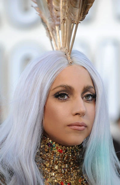 Lady Gaga tiếp tục phá kỷ lục trên Twitter