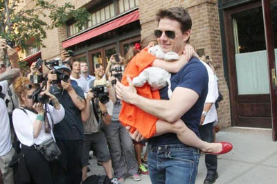 Tom Cruise đòi tạp chí Life and Style bồi thường 50 triệu USD