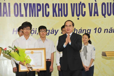 Tuyên dương 34 học sinh đoạt giải Olympic